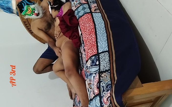 akashprimex790: Mladá desi bhabi s velkým zadkem šuká velmi tvrdě Jako děvka...