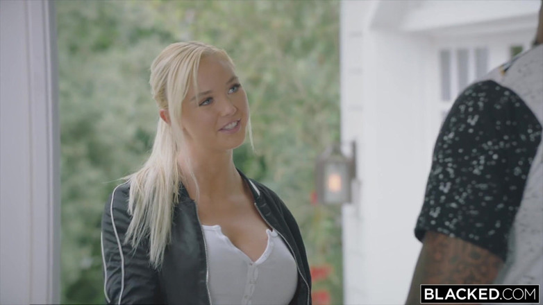 Blacked: Geschwärzt, sie konnte nicht einmal darauf warten, dass ihre schicht...