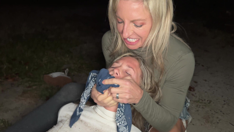 Lora Cross: Dirty Bondage adventures s Peytonem a Lorou Cross