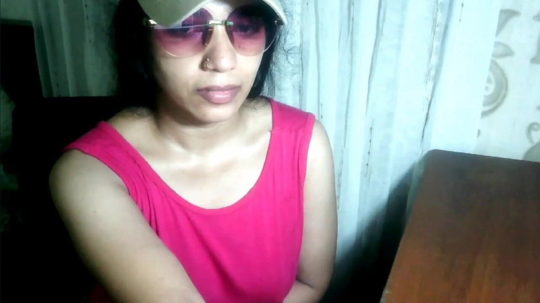 Arabicqueen: Рожева красуня горить перед хлопцями