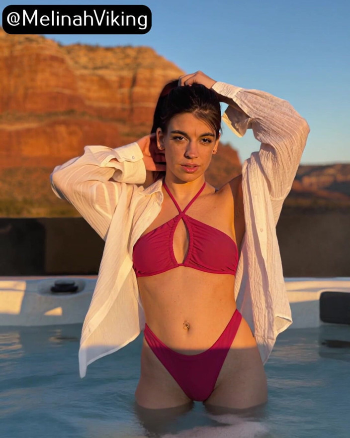 Melinah Viking: Jacuzzi Fantasy