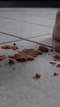 Crush Gingerbread dengan Kaki Nilon