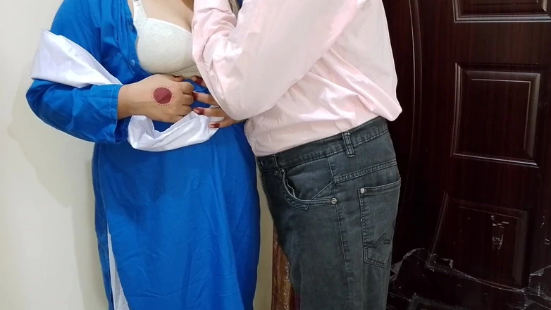 RedQueenRQ: Indian College Student and Teacher Sex Video