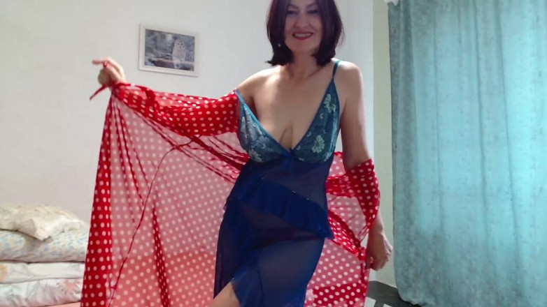 ANGELA_LADY: Modesta depravată a început să se dezbrace în mod neașteptat