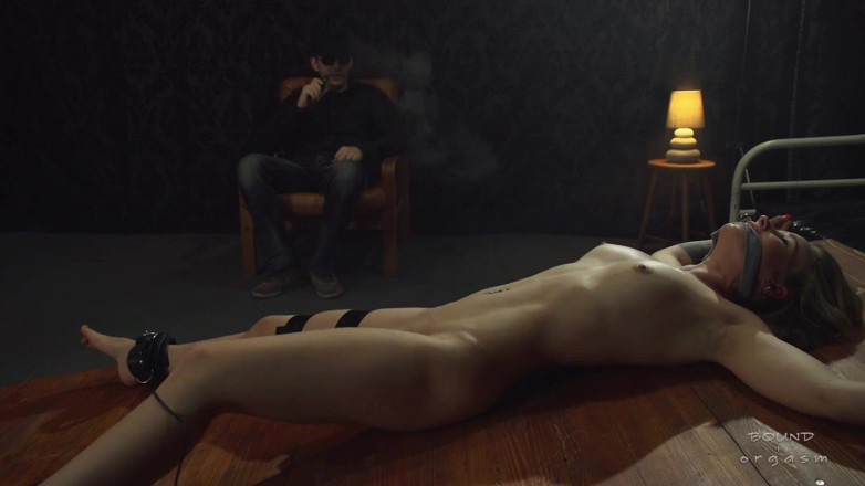 Bound to Orgasm: Marcus guarda anette soffrire - Minnie manga