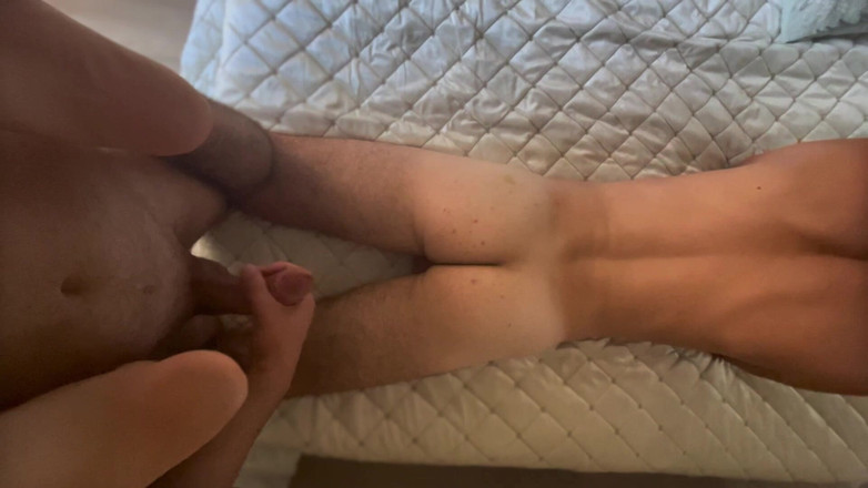 Nick Lewis: Atendendo um grande pau georgiano