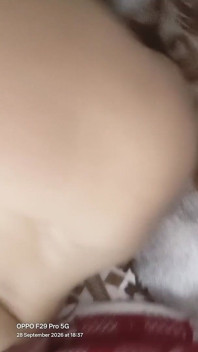 Desi casalinga mostra tette e figa