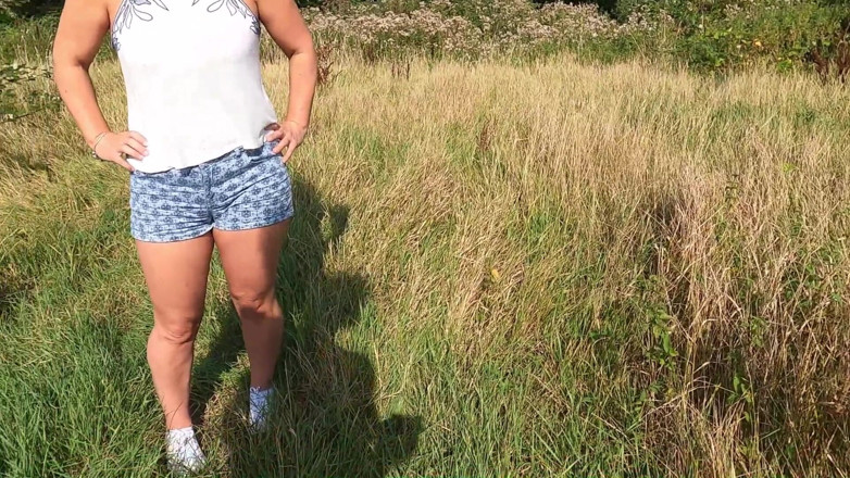 69KnkyKouple69: Kinky Couple - Outdoor Corn Field Big Ass Curvy Wife Cowgirl...