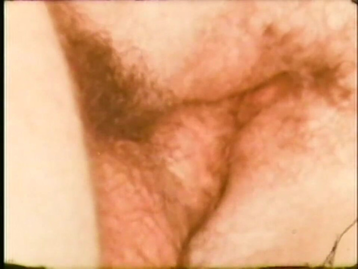 Vintage Usa: Vintage busty beauty rides a big cock