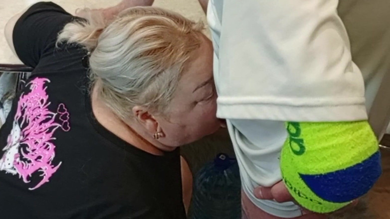 Zona901: Трахаю мою мачеху в рот на кухне и кончаю