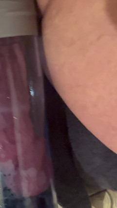 Smooth skin: 公鸡玩耍