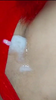 La Vicina Arrapata Mi Chiede Di Far Detonare La Sua Figa Stretta. Perché Suo Marito Sta Viaggiando. Vuole Provare Un Altro Cazzo