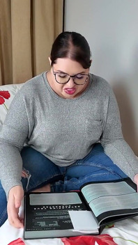 Colega de cameră obraznică transformată în curvă