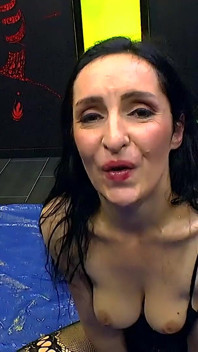 Devot Delia gangbang a chcaní relace