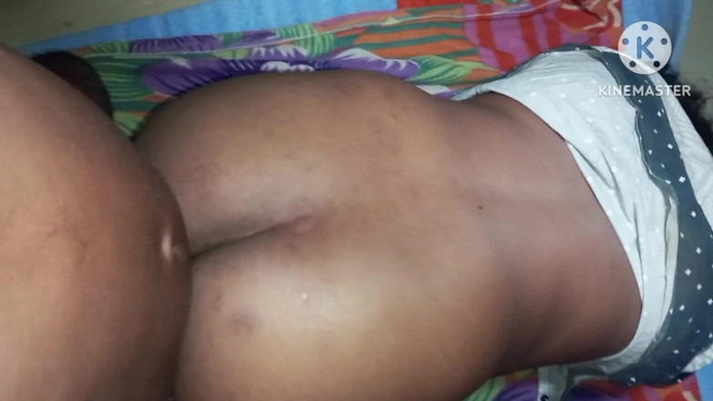 Nenika: 義理の義理の妹とドギースタイルでセックスするのを楽しんでいました。