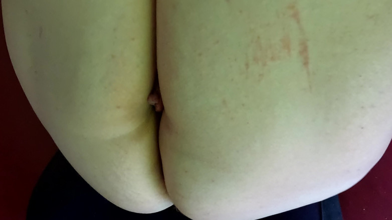 Bouncy Tits Action: Uderzenie jej warg sromowych