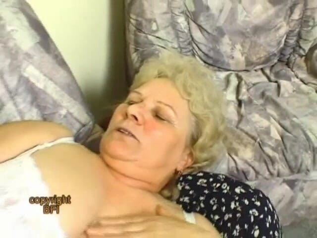 Nasty matures and dirty grannies club: 젊은 남자를 꿈꾸는 발정난 길프
