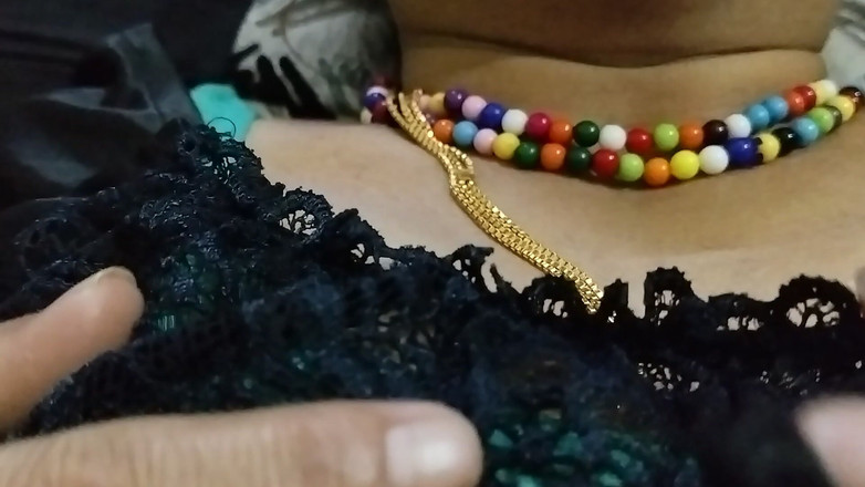 Anar Kali: 의붓여동생과 즐기는 Gar May Ungli Dal Guy