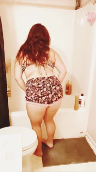 I seduced & fucked my tight pussy squirting 4 my 56m photographer in the shower
