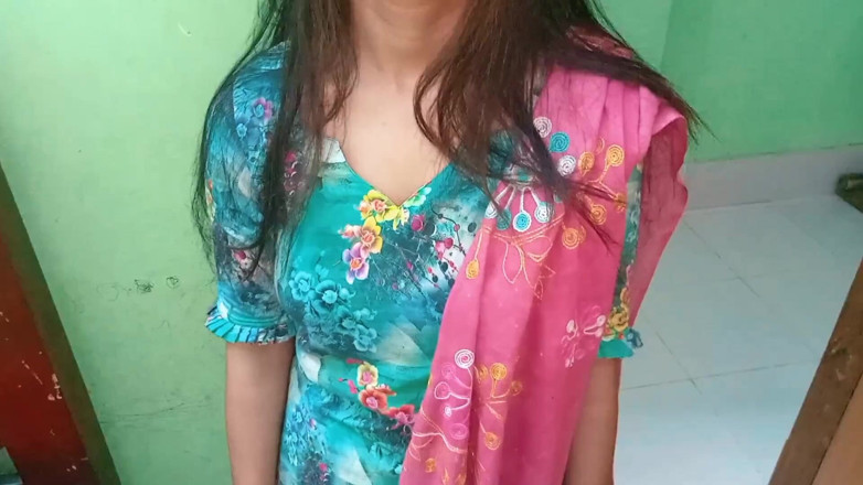 Riya Chowdhury: Sexo com menina nas proximidades