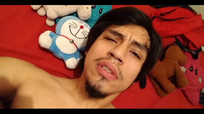 AlexAlejandro13: Gorący chłopak w łóżku