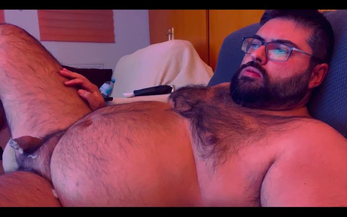 Bruticus10: Exposition du ventre et masturbation