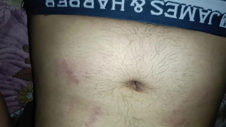 Sexgarl84: Ister la sorellastra indiana tettona succhia il cazzo ed è scopata...