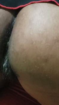 Pizdă păroasă sexy cu curul mare se fute, sex matur cu înregistrare de acasă