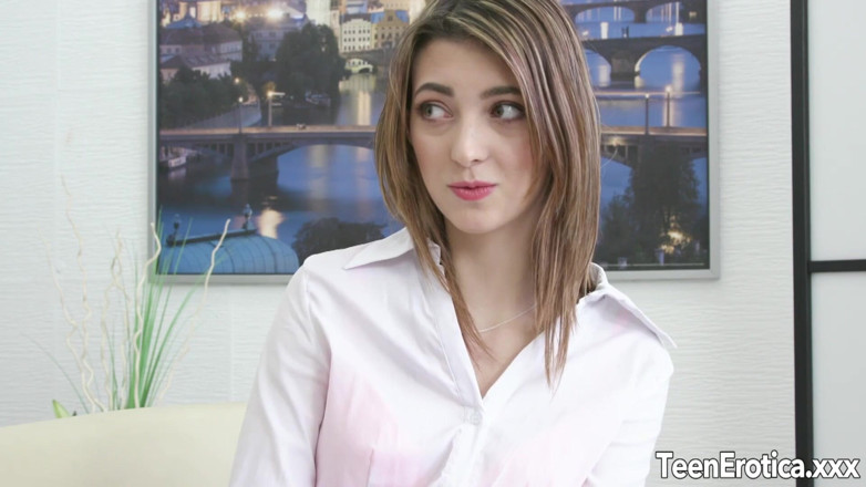 Teen Erotica XXX: În trei este joc corect