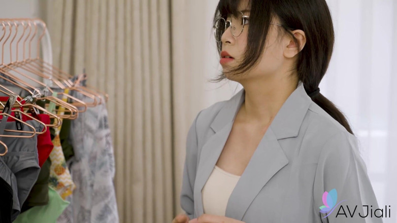 AV Jiali: Ranako harus mencontoh baju renang hari ini karena modelnya tidak...