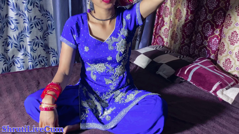 ShrutiLiveCum: Desi Village Hot Girl