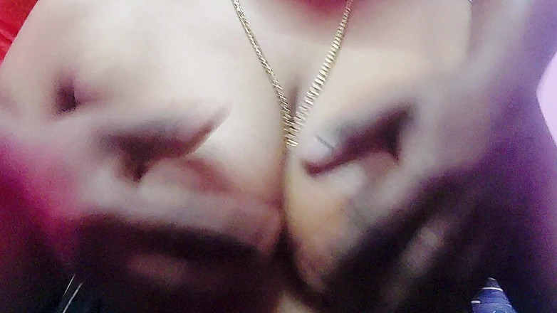 Desi Mohini: Hintli üvey anne mohini üvey erkek kardeşiyle seks yapıyor