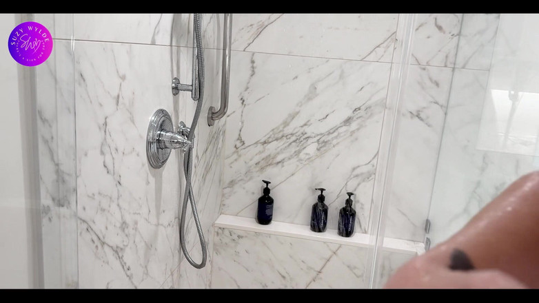 Suzy Wylde: suzy wylde的生日惊喜！