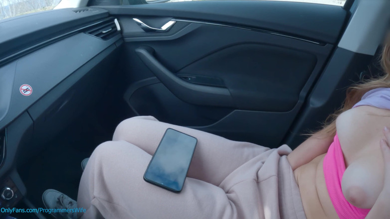 ProgrammersWife: Remaja melancap di tempat letak kereta menonton video lucahnya - Programmerswife