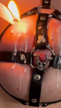 Depilando mis grandes tetas y pezones perforados en nuevo sujetador de cuero :) video 14:01 minutos