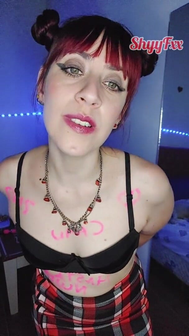 Tu Gauchita Argentina: Shyyfxx Colegiala Caliente Le Ruega a Su Crush Que La...