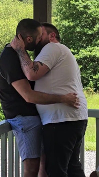 Outdoor Bear Fucking Bareback in Public