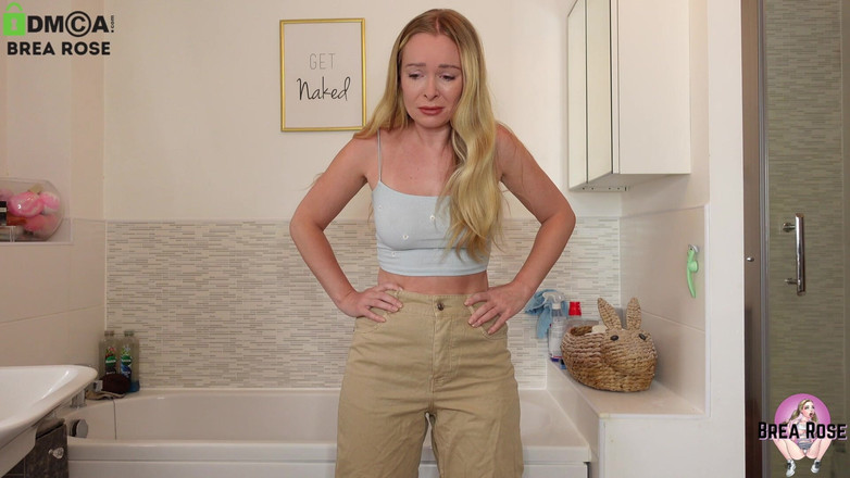 Brea Rose: おしっことディルドの使用