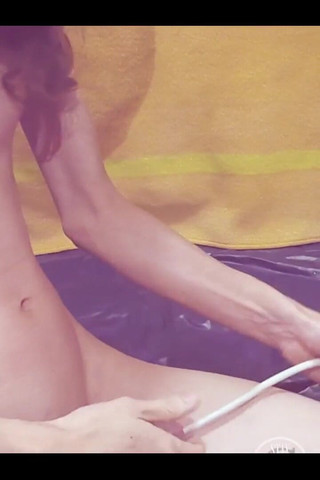 Lina Free: मेरे ब्लैडर को हवा में पंप करके फुलाना और मेरी गांड में मुठ्ठी घुसाना!