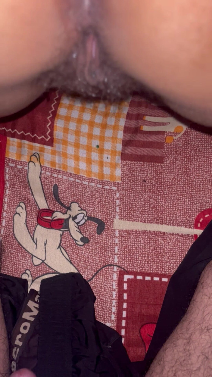 Rishi: Индийская юная студентка платит ретри для его арендодателей раком