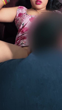 Il ragazzo delle consegne siya fa sesso con audio hindi