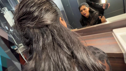 Yasmina Khan: Danny D me nos banheiros públicos