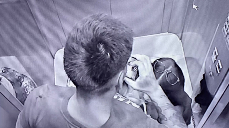Kate jenn: Real Amateur Threesome on the Elevator