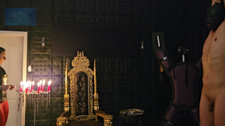 Kinky Castle: Selamat Hari Membeli