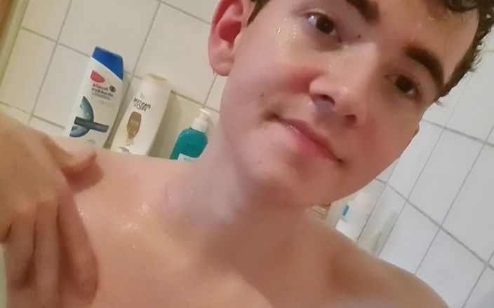 Prettyboi2000x: Videoclip de la baie de ieri, Owo! Orice donații sau...