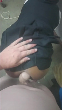 Stepdaughter Tease Her Ass to Stepdaddy, She Rubs Her Ass on His Cock