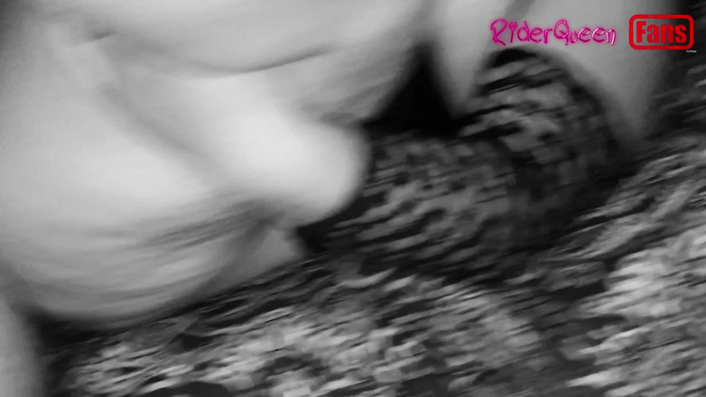 Riderqueen: 팬을 위한 비디오 - 밀프 비 따먹기