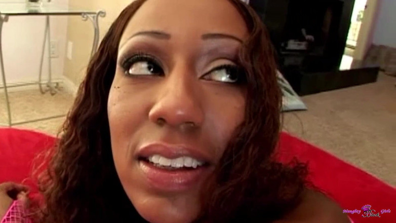 Naughty Black Girls: America Moore mempunyai pesta kongkek yang indah dengan Michael Stefano...