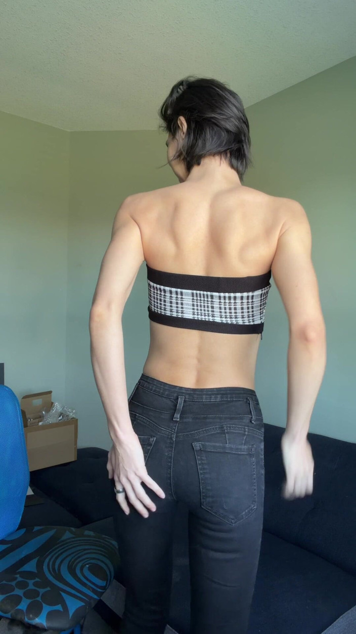 Ms_Emmy_Lynn: Outfit of the Day: Crop Top &amp; Jeans