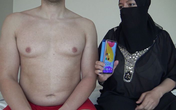 Souzan Halabi: Une femme infidèle en hijab appelle une grosse bite